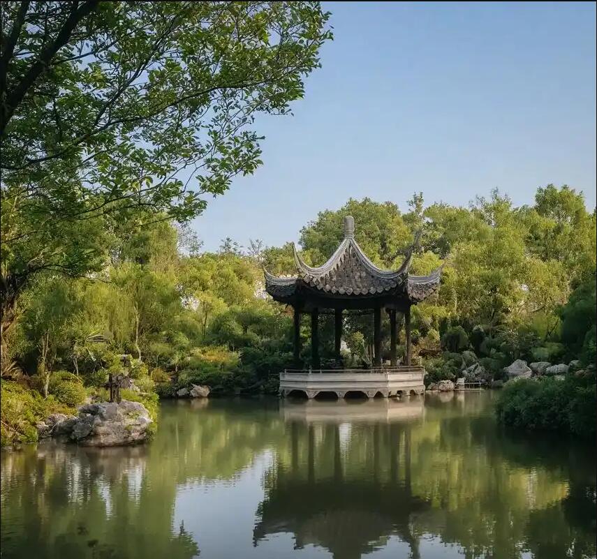 覃塘区灵薇餐饮有限公司